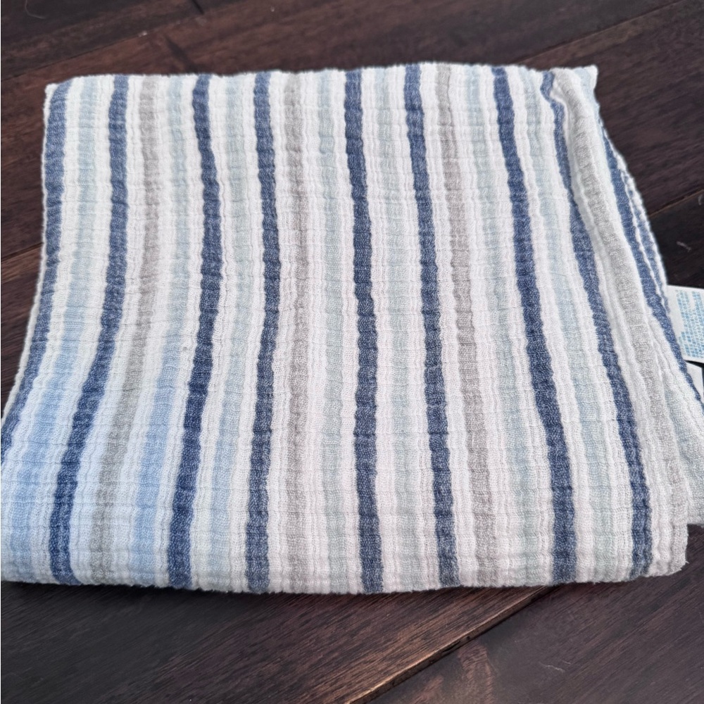 🔥Bundle 2 for $10 | Aden + Anais Muslin Swaddle Blanket, Line Pattern
